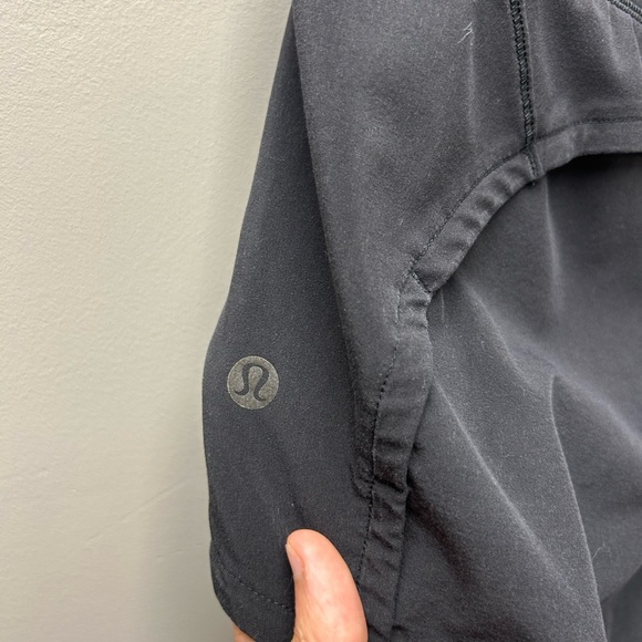Lululemon Black Low Rise Speed Up Shorts - Picture 4 of 4